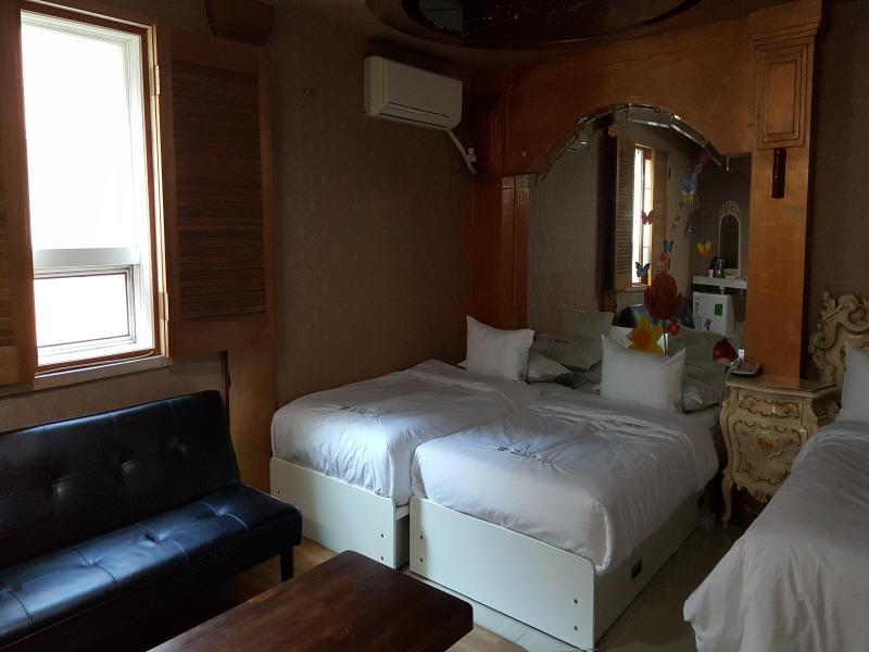 Hotel Queen 釜山広域市 エクステリア 写真